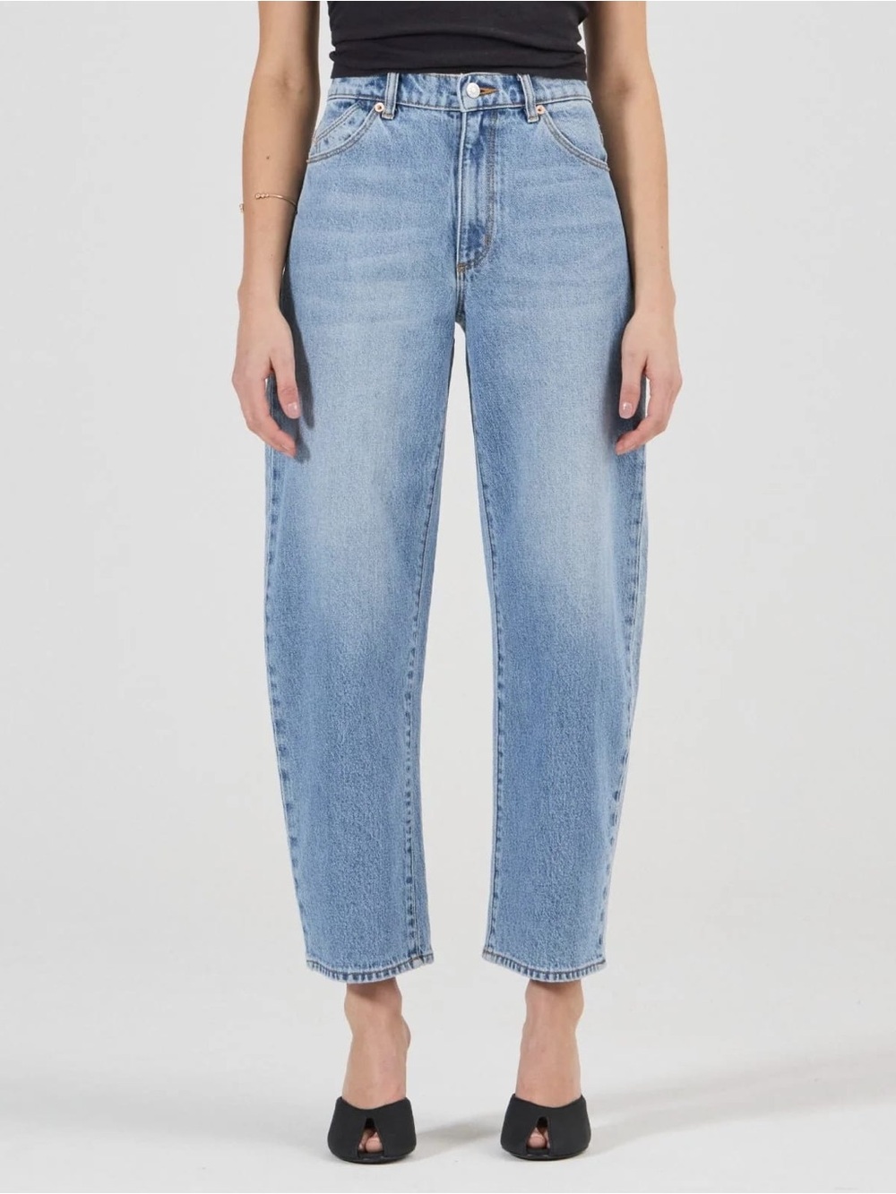 Rolla’s Gigi Barrel Jeans Size 26 High Rise Curved Leg Light Wash Denim